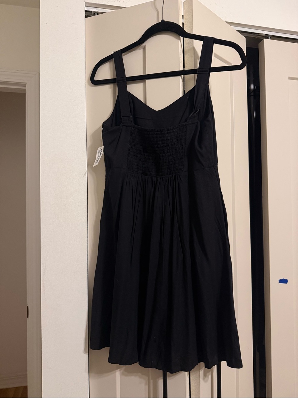 Women's Black Smocked Bust Sundress with pockets! BNWT